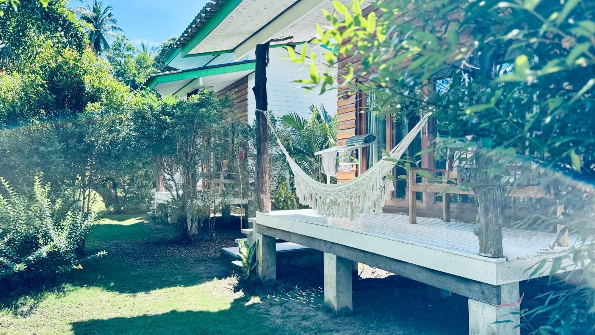 Suan Maprao Ko Kut Resort Exterior photo